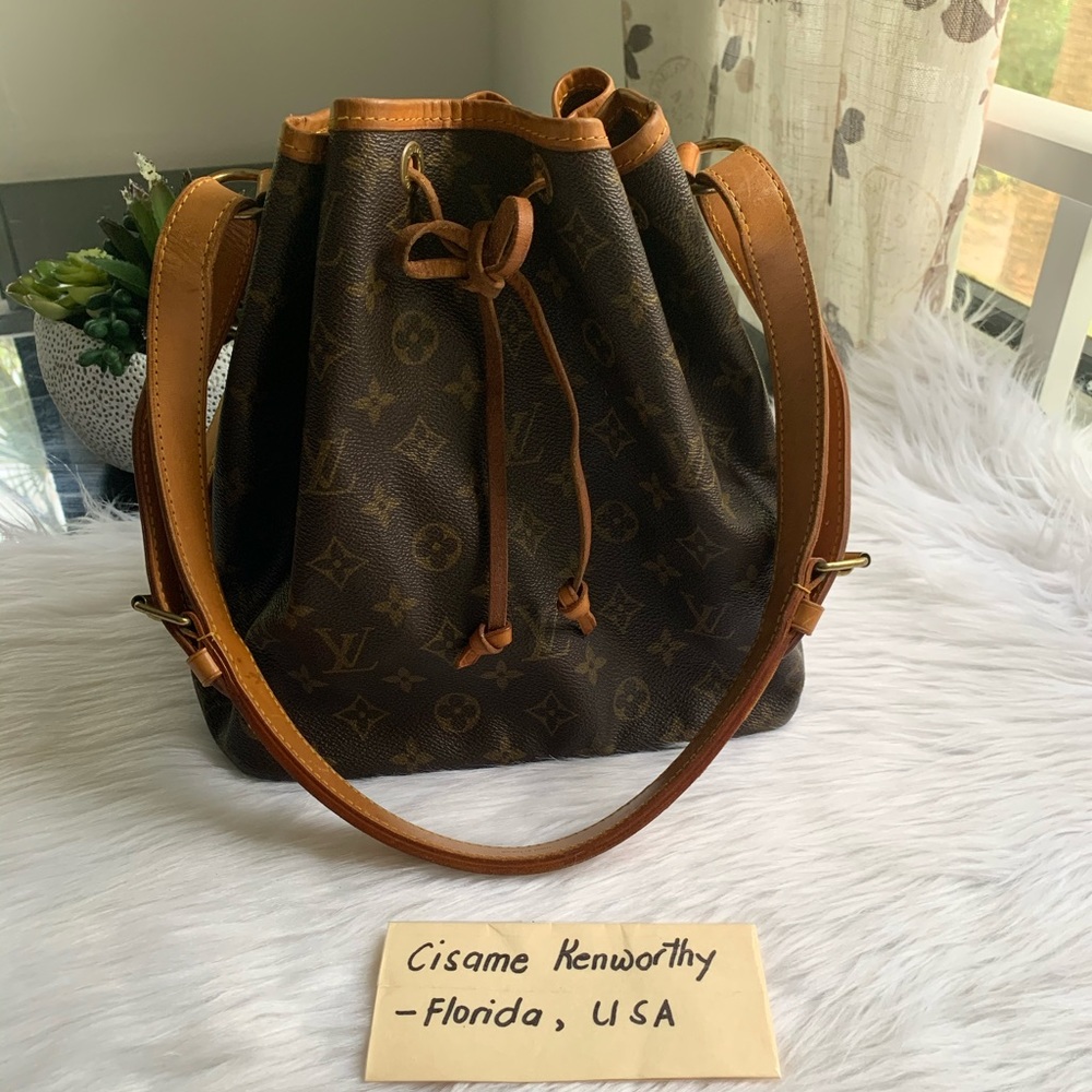 SOLD 💯Authentic Louis Vuitton Petite Noe
